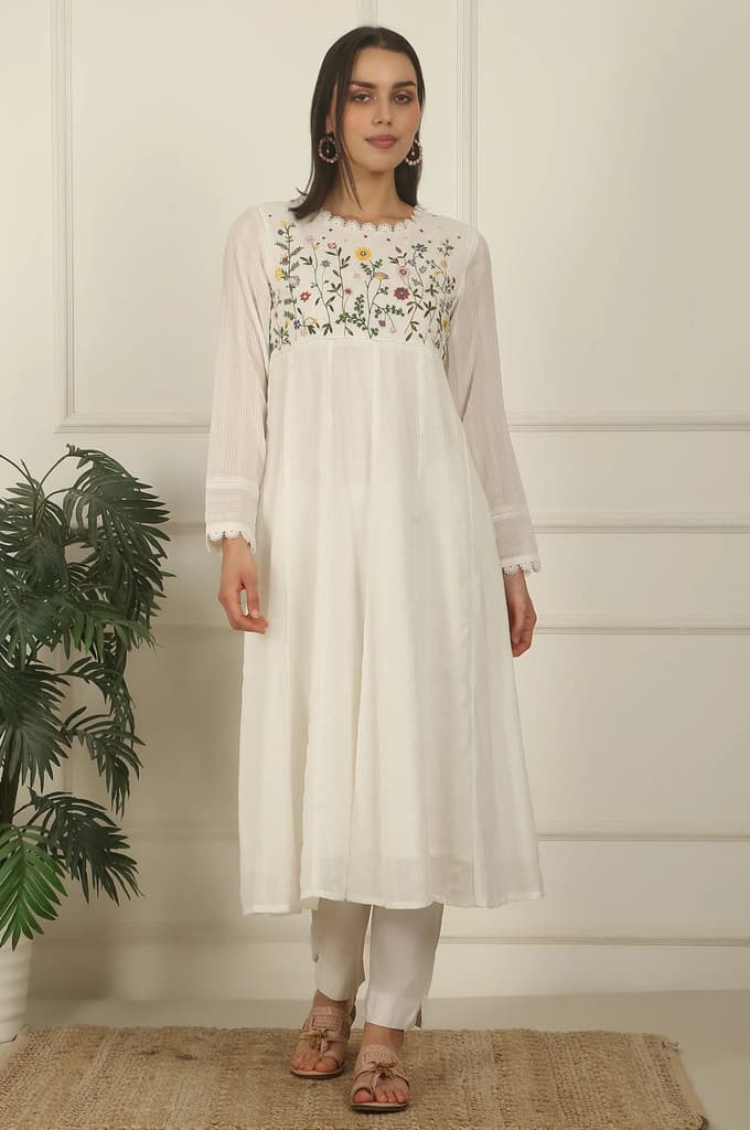 White Floral Embroidered Yoke Pure Cotton Anarkali Kurta — photo 2