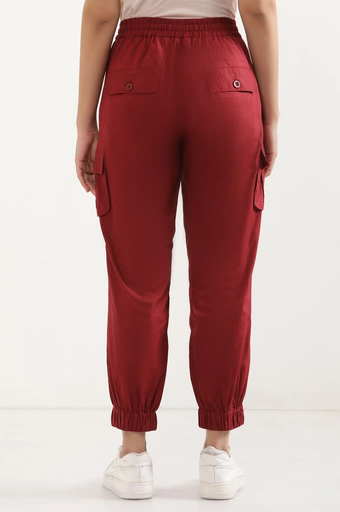 Red Solid Tapered Cotton Pants With Drawstring — photo 4