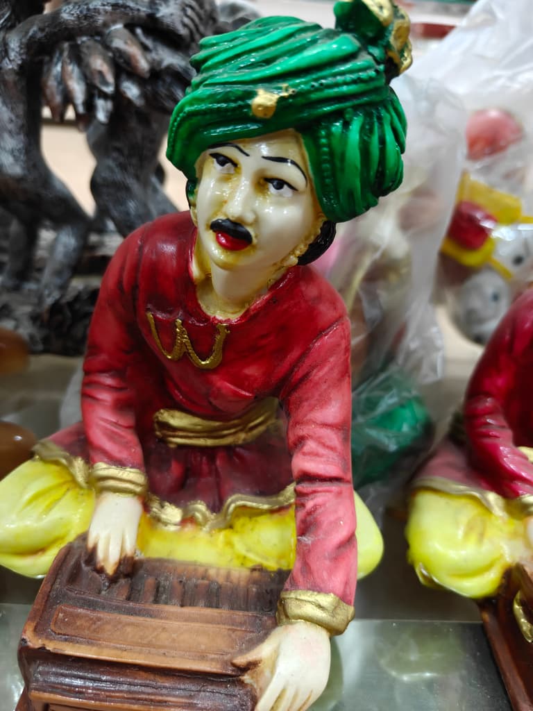 Green Statue | Decorative | Glass | Green