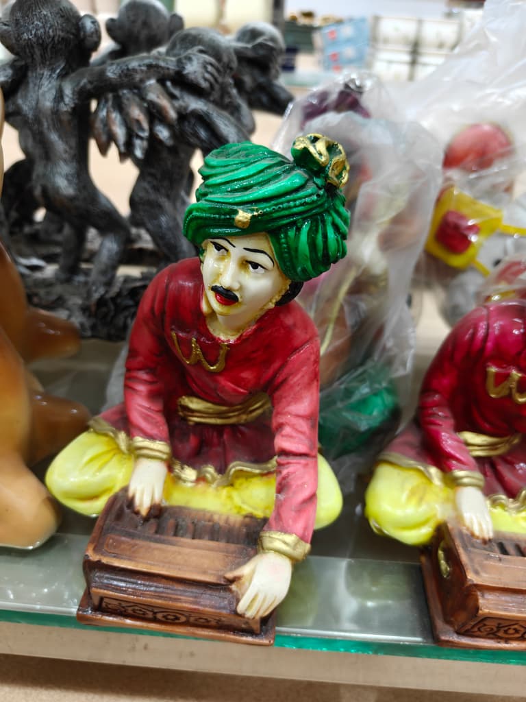 Green Statue | Decorative | Glass | Green