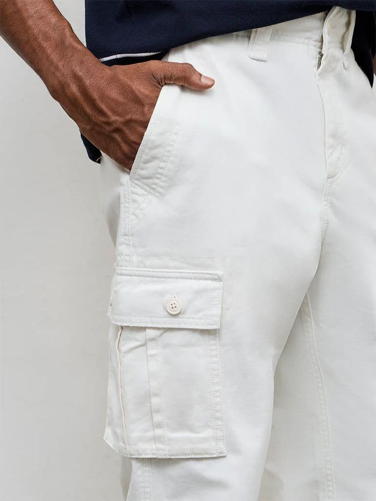 WES Casuals Off-White Relaxed-Fit Mid-Rise Cotton Cargo Pants — photo 4