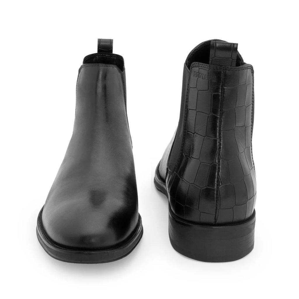 Chelsea Boots in Black — photo 4