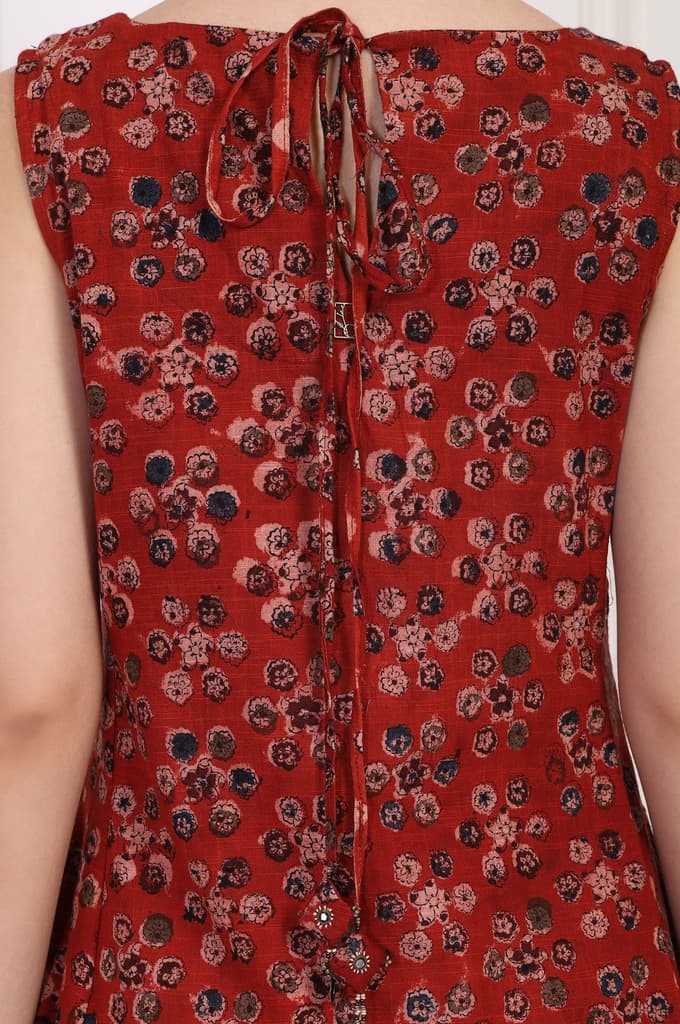 Maroon Floral Printed Cotton A-Line Dress — photo 7