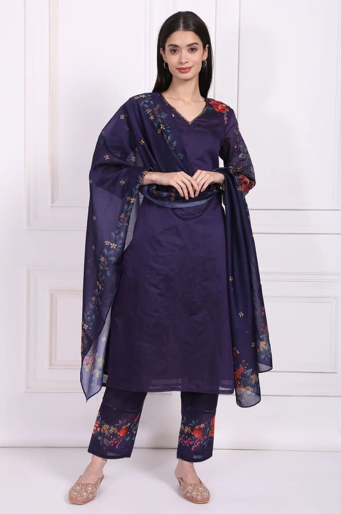 Purple Embroidered Straight Kurta with Straight Pant and Dupatta Set — photo 2