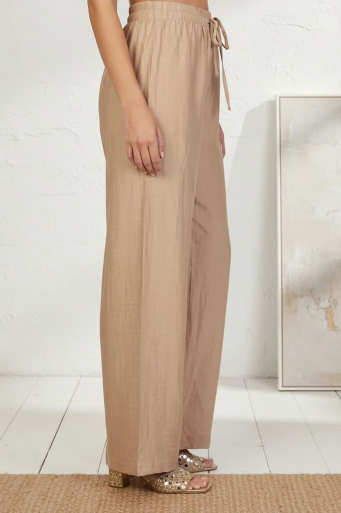 Gold Solid Rayon Relaxed Fit Mid Rise Flared Pants — photo 5
