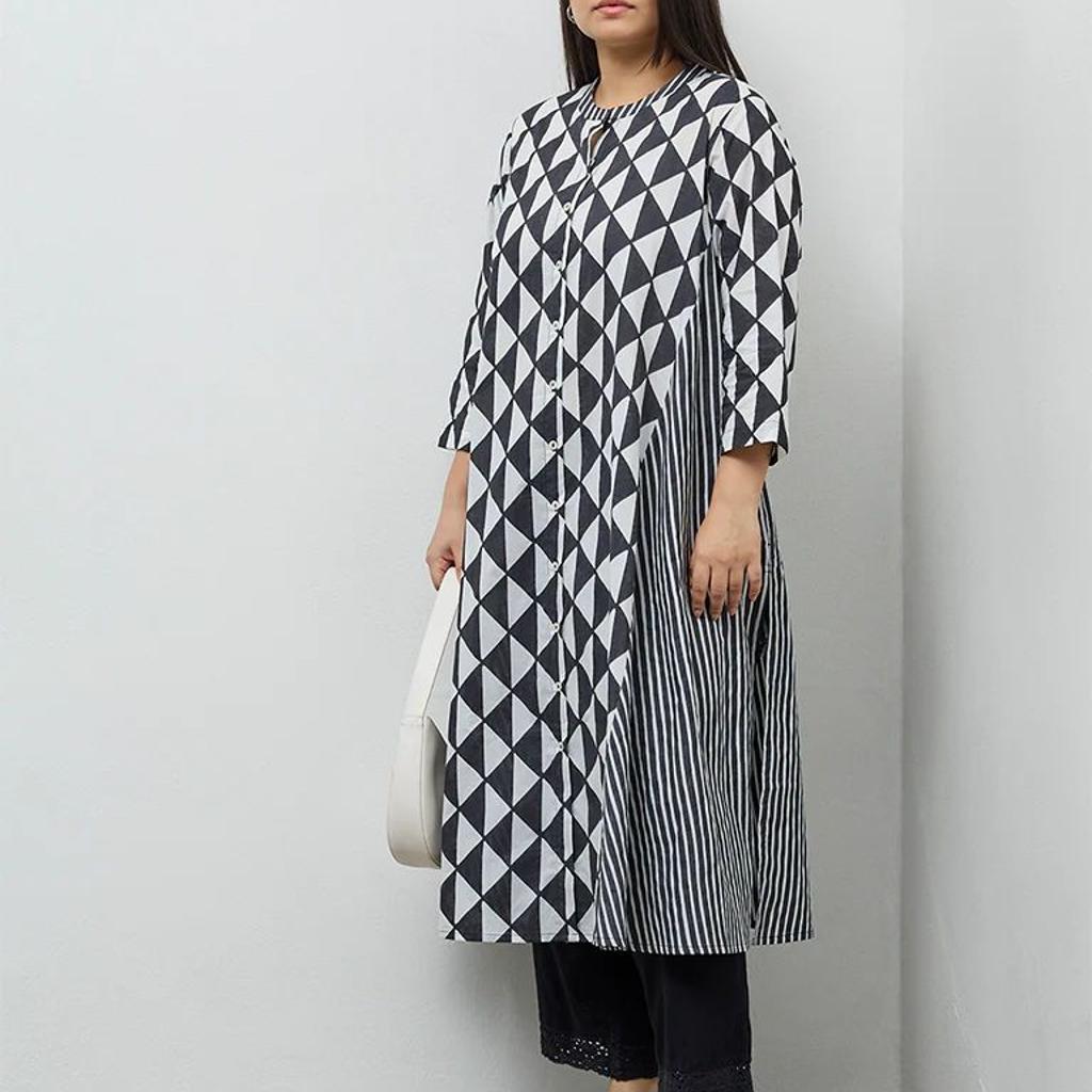 Diza Black Geometric Printed Cotton A-Line Kurta