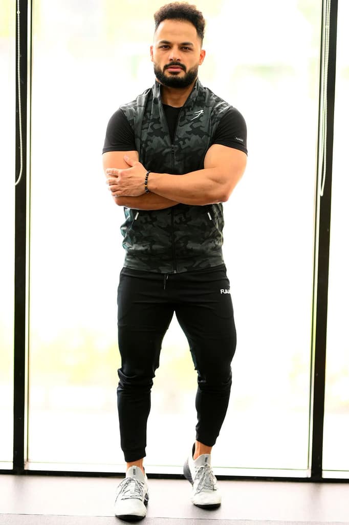 Camo Sleeveless Jacket Black — photo 2