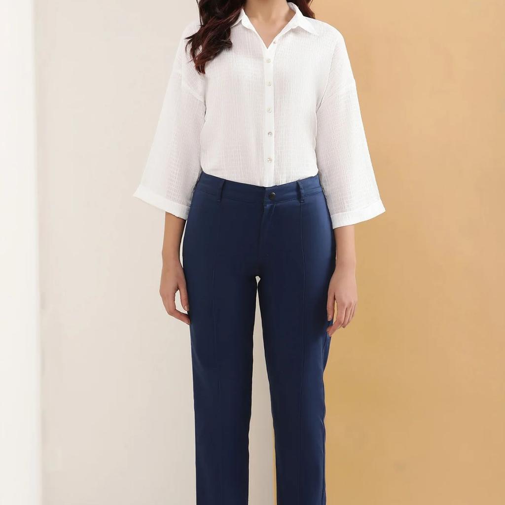 Blue Solid Straight Fit Cotton Pants With Pintuck Detail