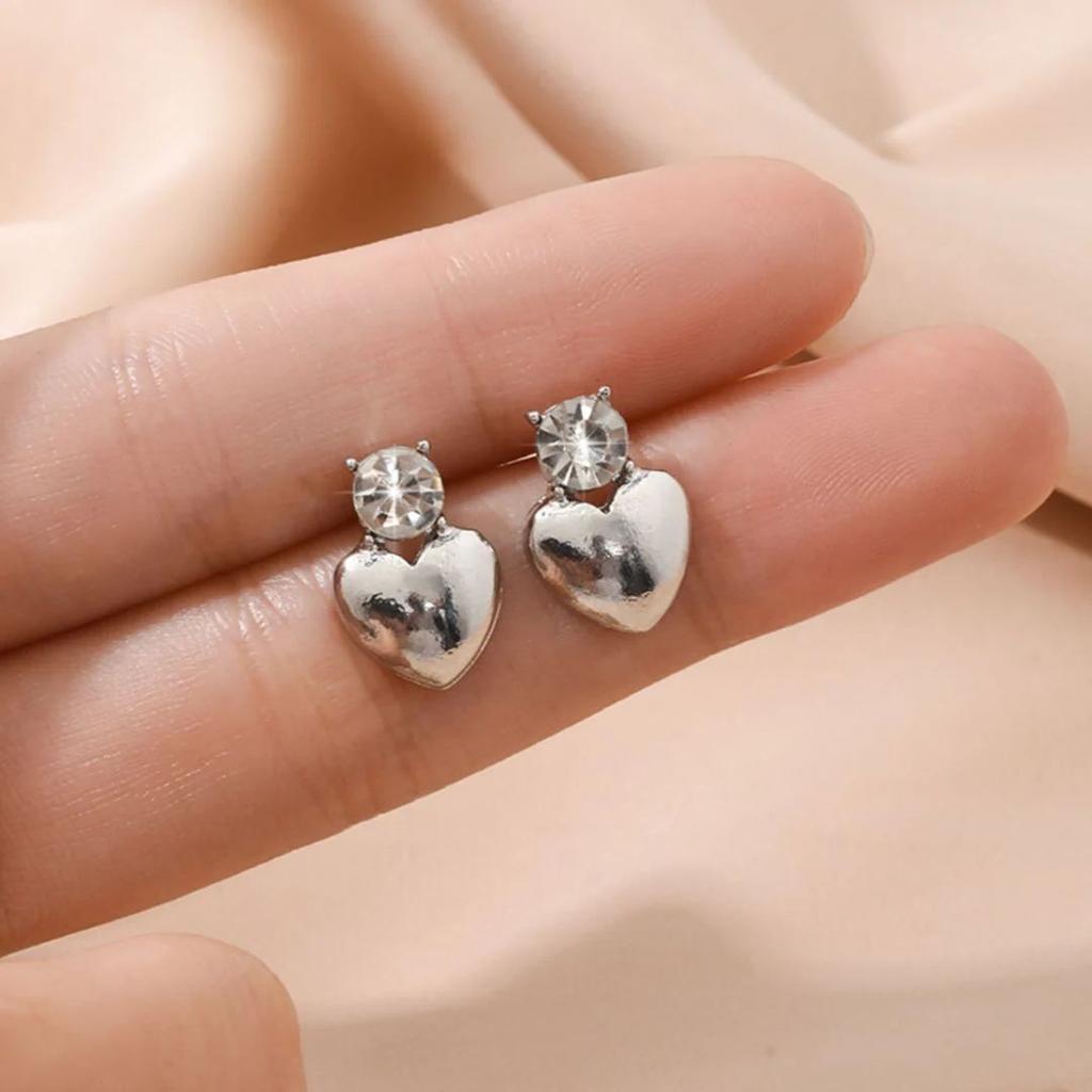 Little Hearts - Rhinestone Stud Earrings — Silver