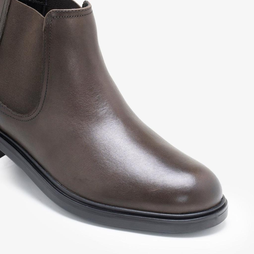 Chelsea Boots for Men in Brown | Mid-Cut Casual Boots. — photo 6