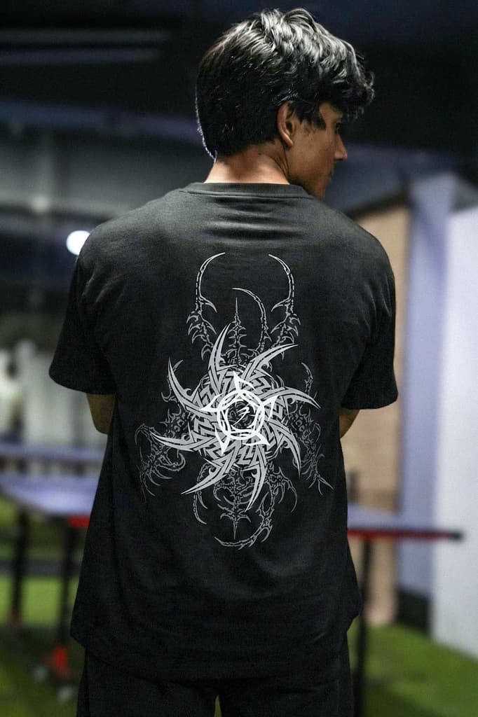 Dark Web Oversized T-shirt Black — photo 2