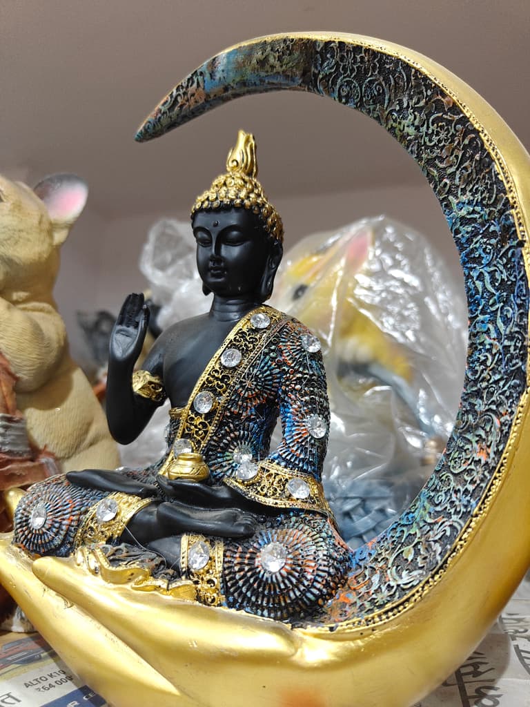 Gold Buddha Statue | Decorative | Gold | Black