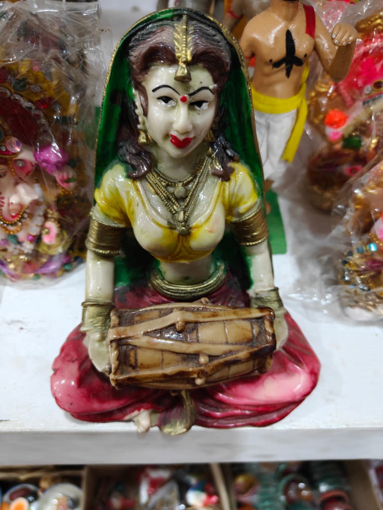Statue of a Woman | Marble | Gold | Red