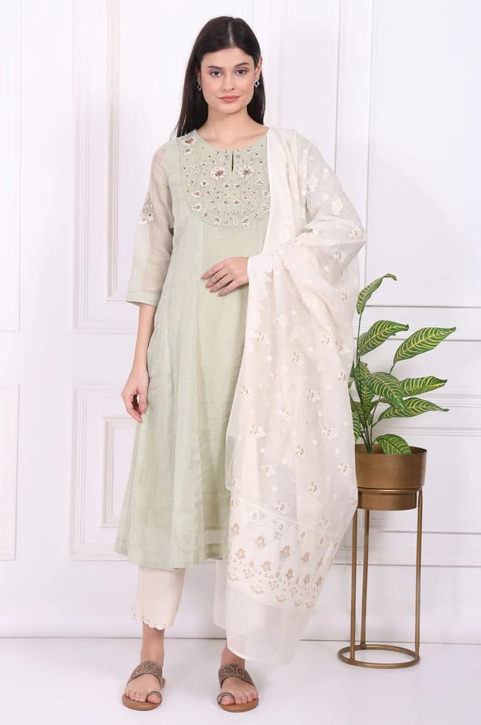 Light Green Embroidered Silk Blend Straight Kurta, Pants and Dupatta Set — photo 2