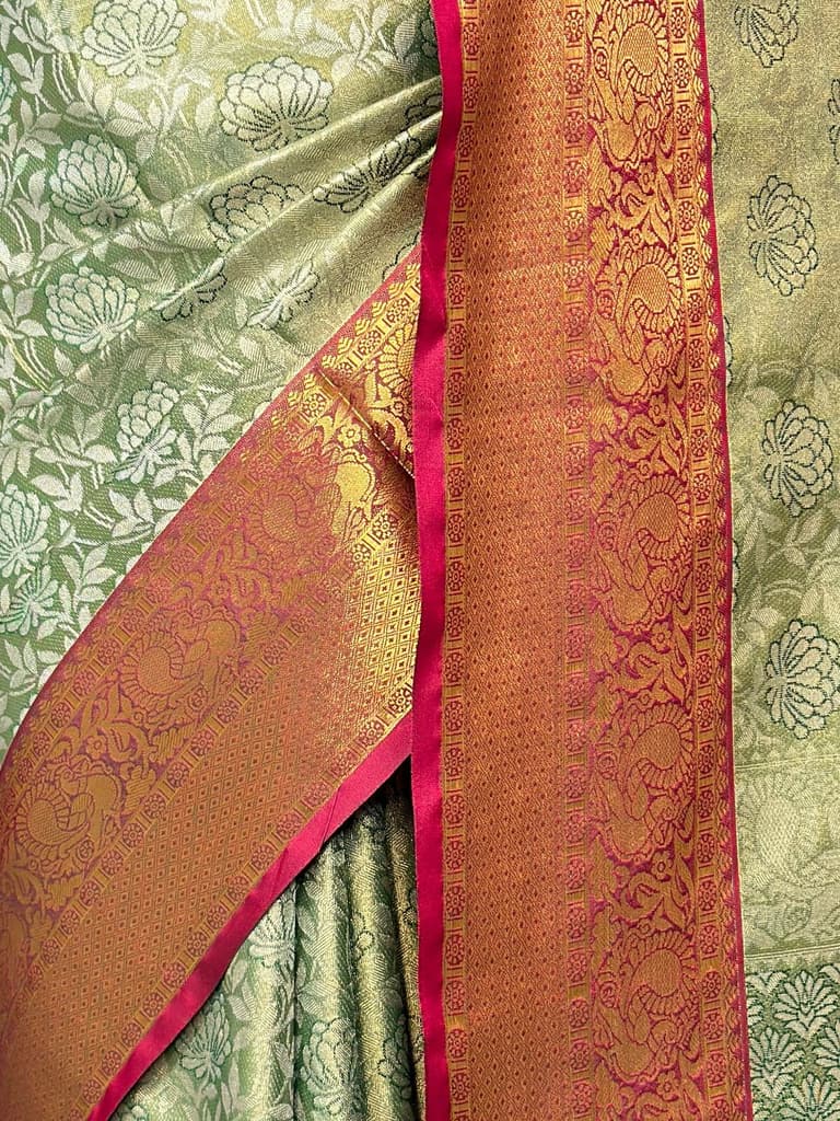 MIMOSA Women's Woven Design Kanjivaram Style Art Silk Saree with Blouse Piece - Green (SA00002446GRNFREE) — photo 6