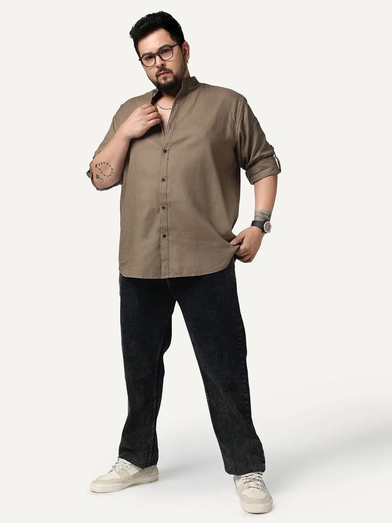 Plus Men's Coffee Linen Blend Full Sleeve Relaxed Fit Mandarin Collar Casual Solid Shirt — photo 4