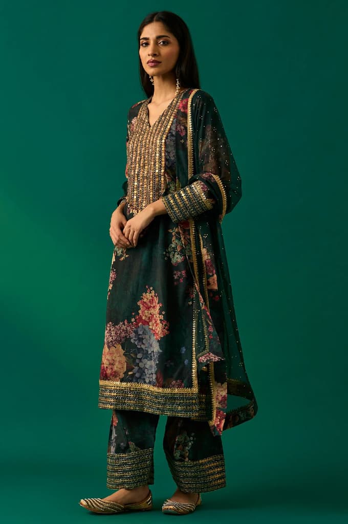 Green Floral Printed Embellished Straight Kurta with Salwar and Dupatta Set — photo 3