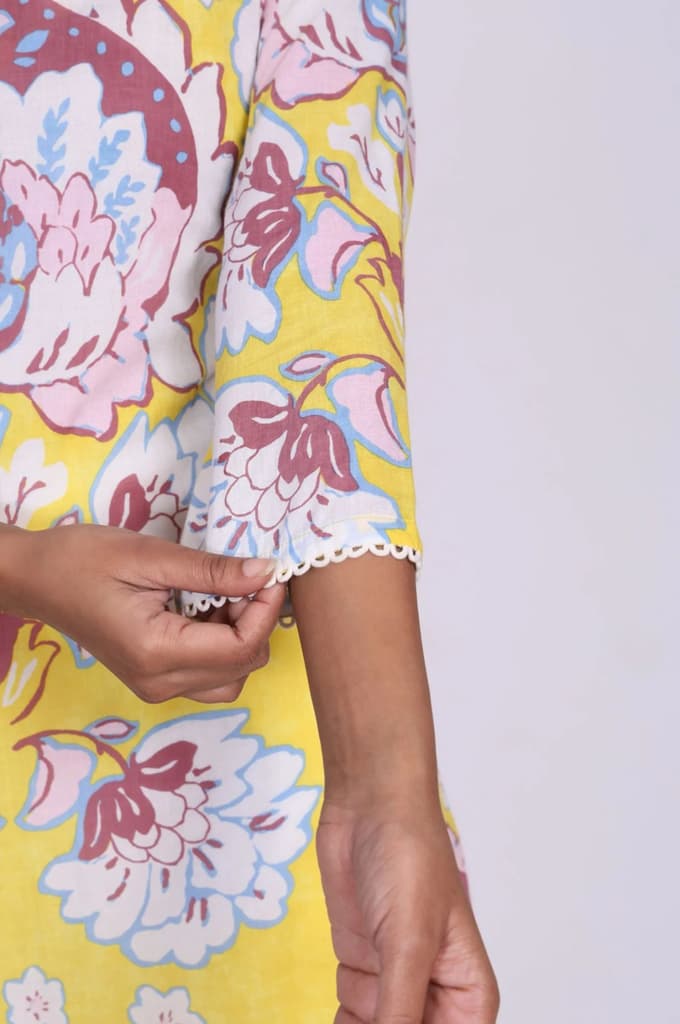 Yellow Floral Printed Lace Trim Pure Cotton Straight Kurta — photo 6