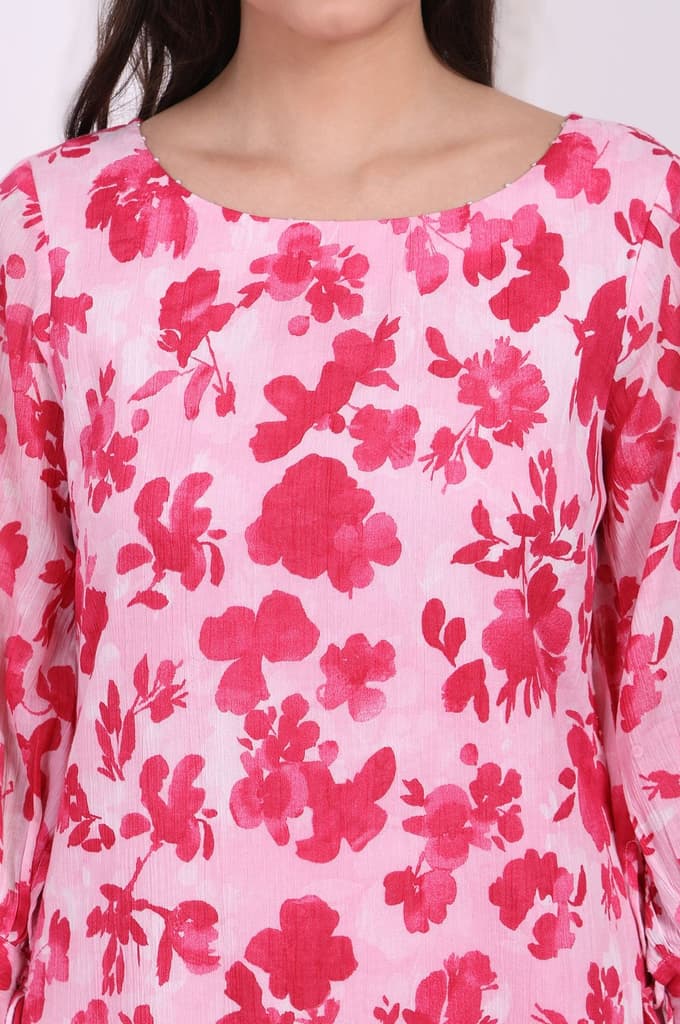 Pink Floral Printed Cotton Crepe Curved A-line Kurta — photo 3