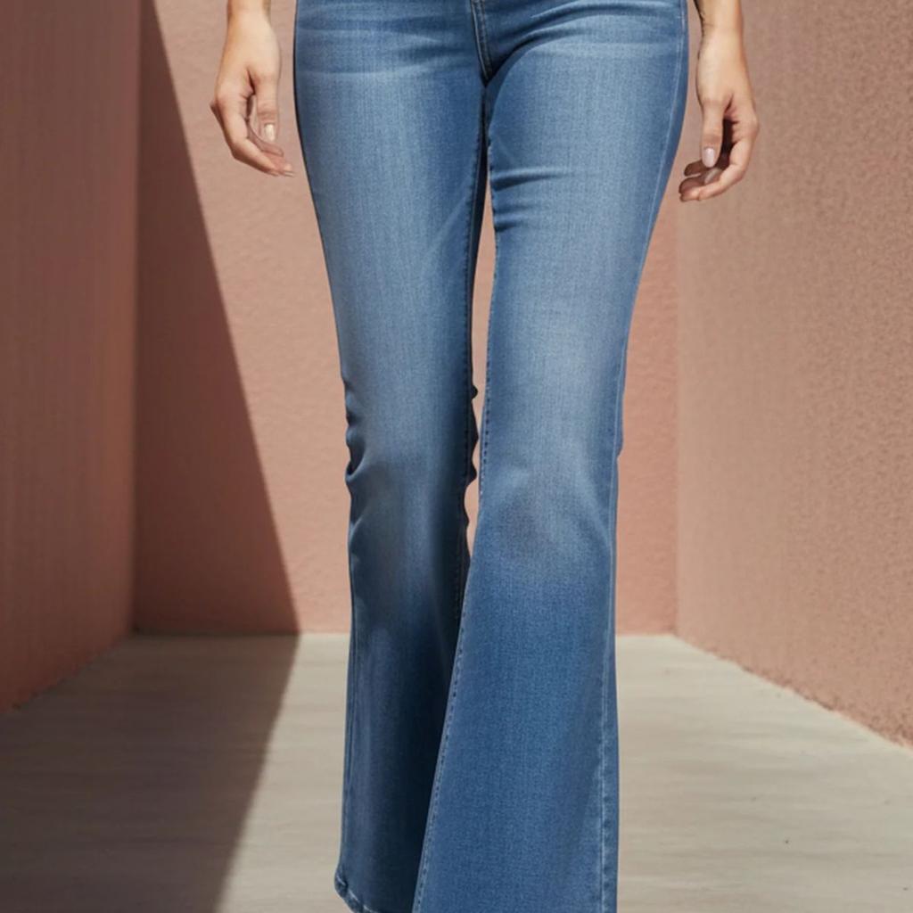 Blue Solid Cotton Blend Slim Fit High Rise Jeans