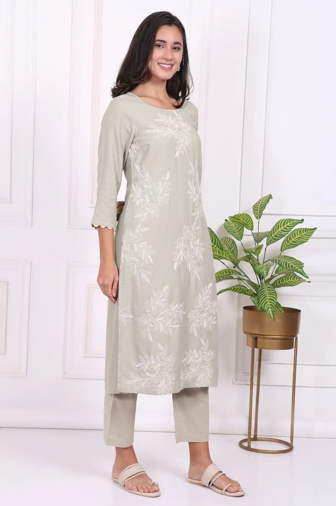 Green Floral Printed Embroidered Rayon Straight Kurta and Pants Set — photo 6