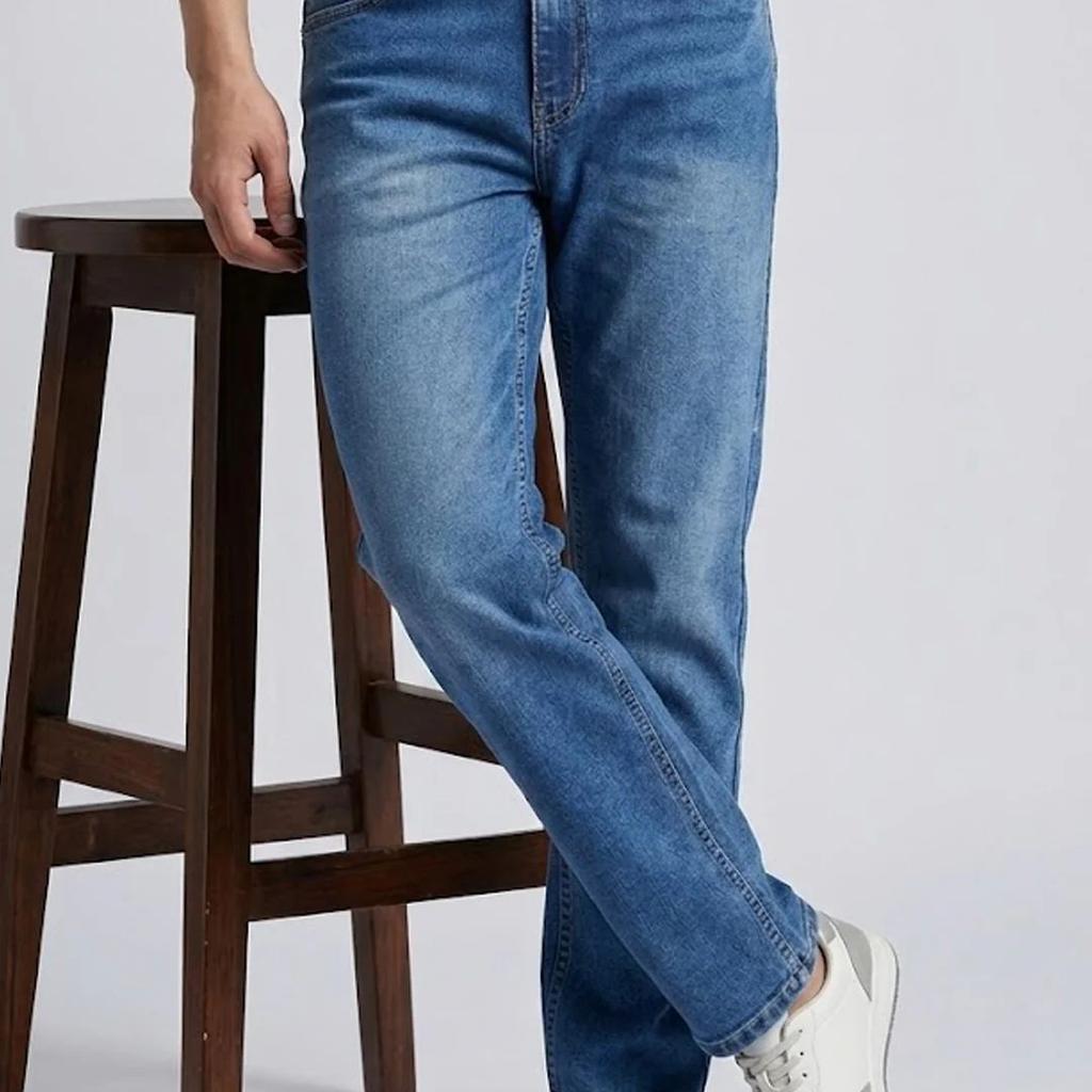 Men's Blue Straight Fit Washed Jeans Stretchable
