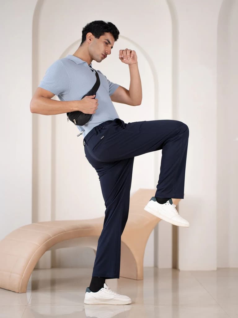 Deckhand Navy Stretchable Travel Pants — photo 9