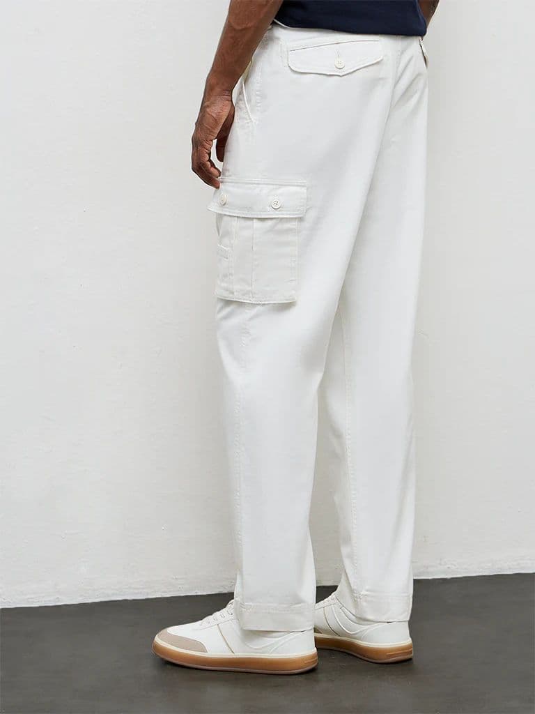 WES Casuals Off-White Relaxed-Fit Mid-Rise Cotton Cargo Pants — photo 5