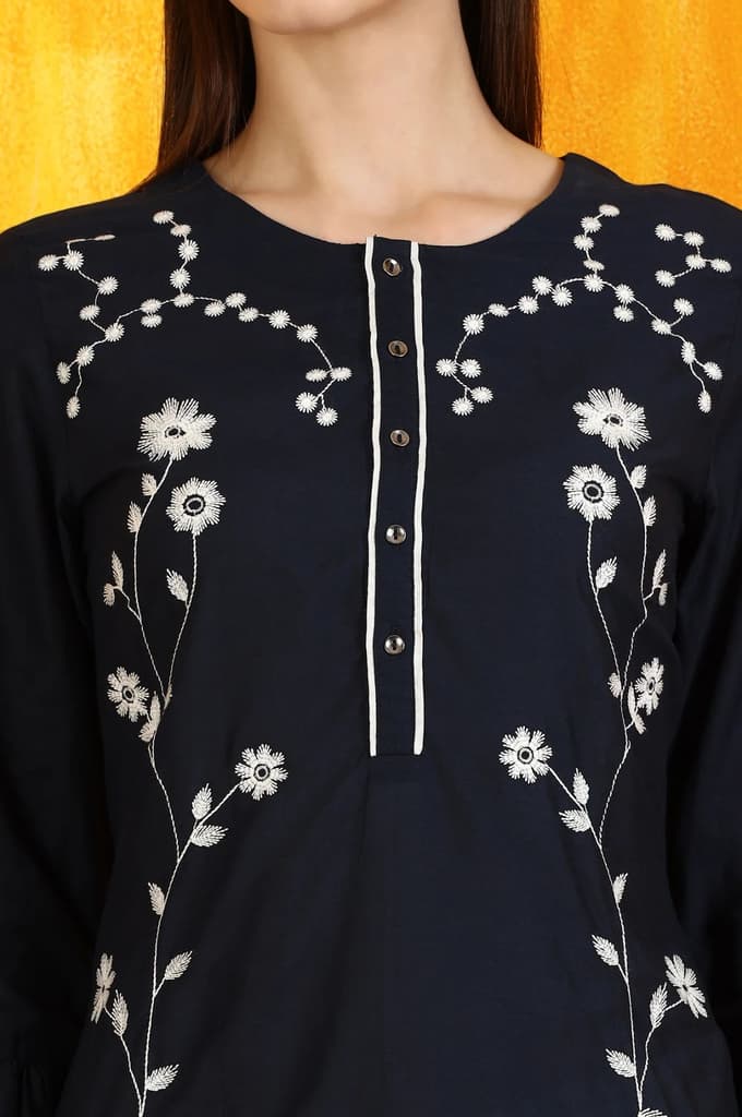 Black Thread Embroidered Cotton Modal Straight Kurta — photo 3