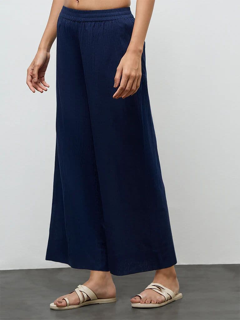 Utsa Navy Crinkle-Textured Cotton Pants — photo 2