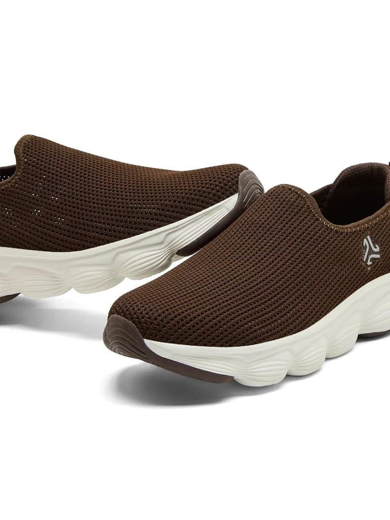 STRIVE Brown Men's Walking Shoes — photo 7