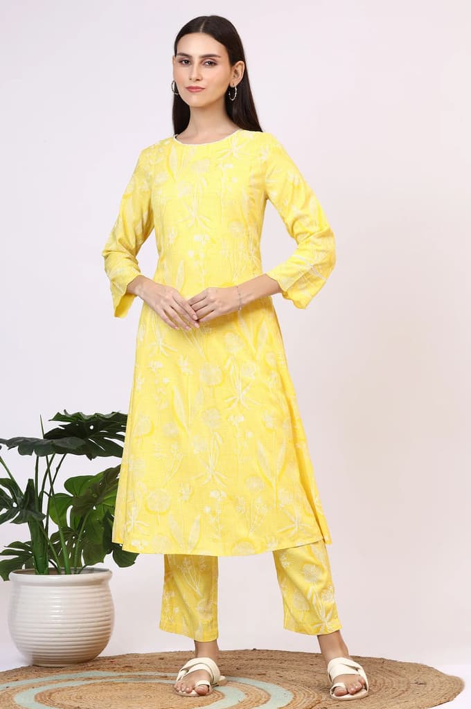Yellow Floral Printed Rayon A-line Kurta and Pants Set — photo 3