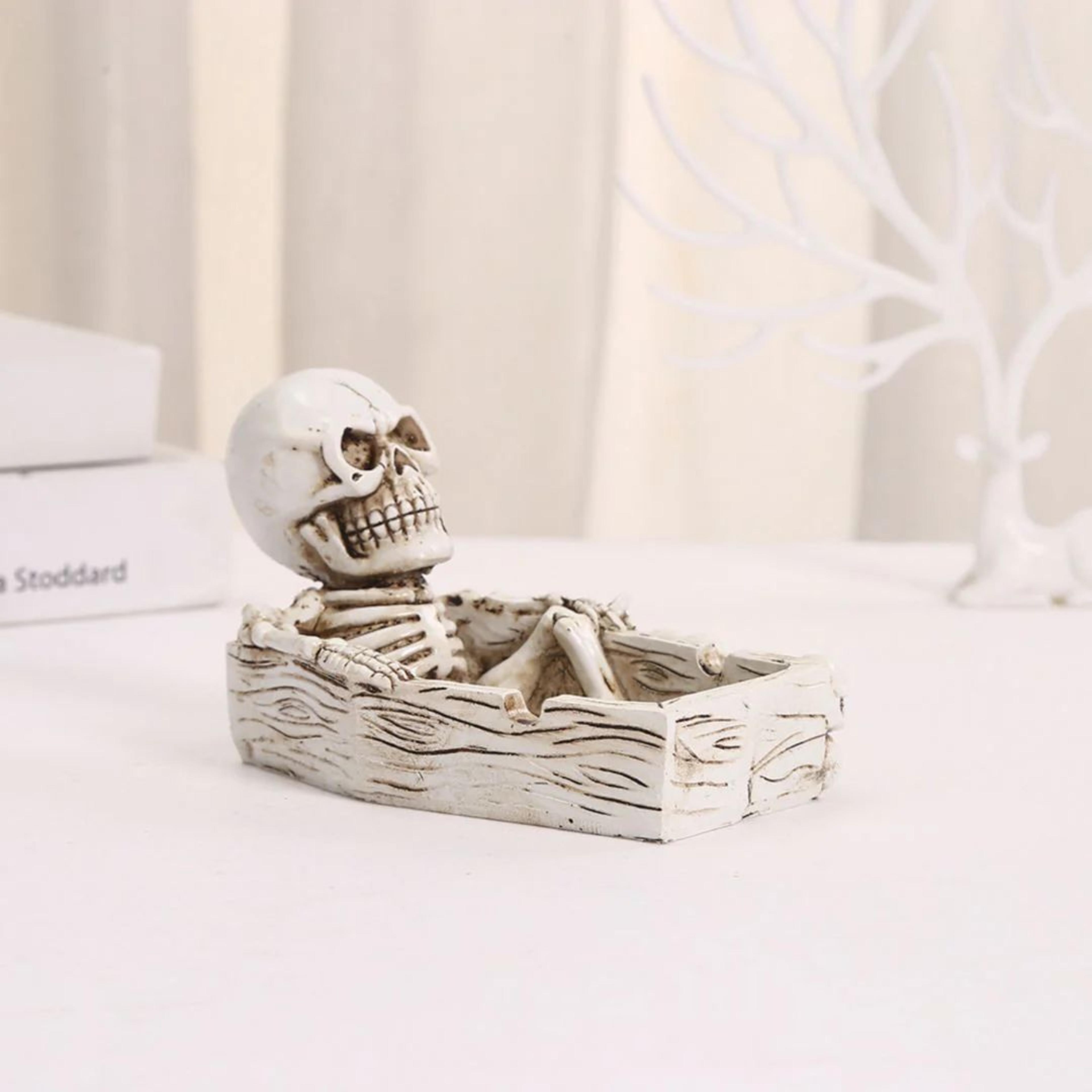 Smokin’ Skull Ashtray : Ceramic Skull Design Ashtray