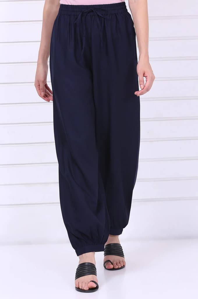 Navy Blue Solid Loose Fit Cropped Dhoti Pants — photo 2