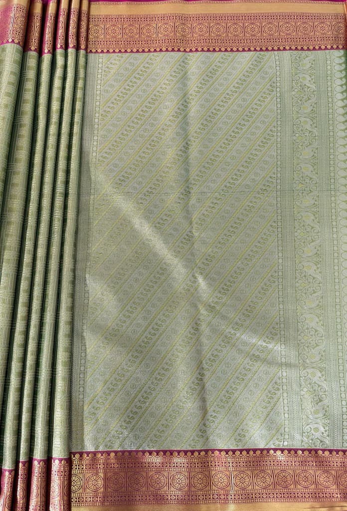 MIMOSA Women's Woven Design Kanjivaram Style Art Silk Saree with Blouse Piece - Green (SA00001522GRNFREE) — photo 7