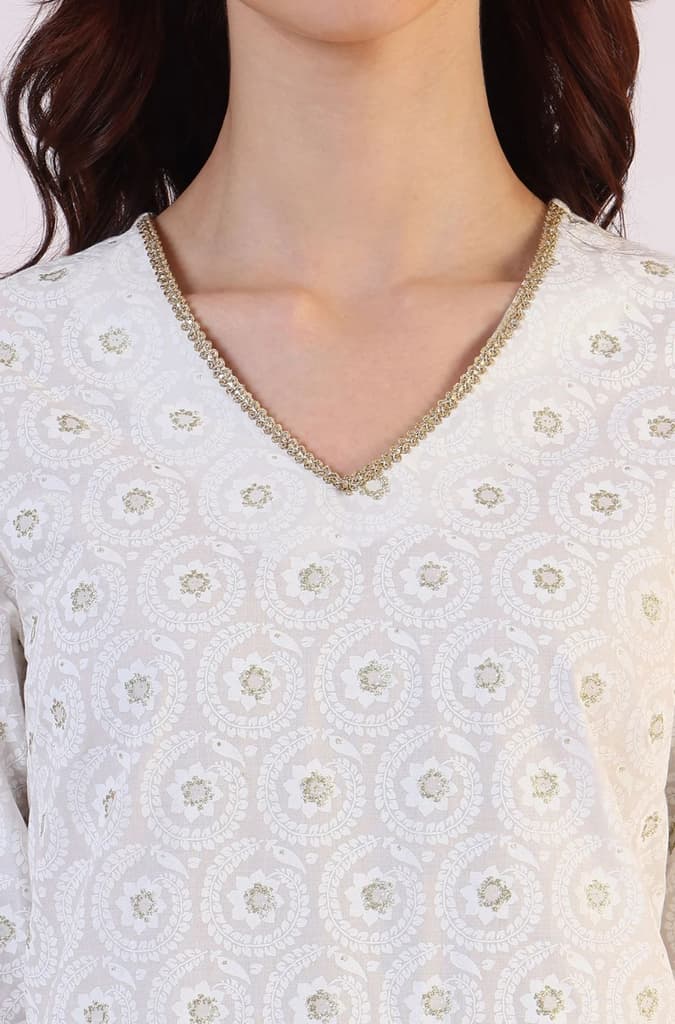 White Geometric Printed Metallic Hardware Straight Pure Cotton Kurta — photo 4