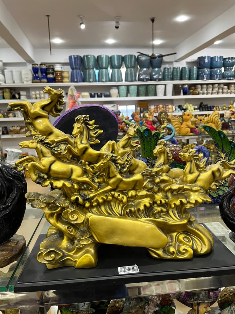 Golden Statue of a Horse | Sculpture | Bronze | Gold