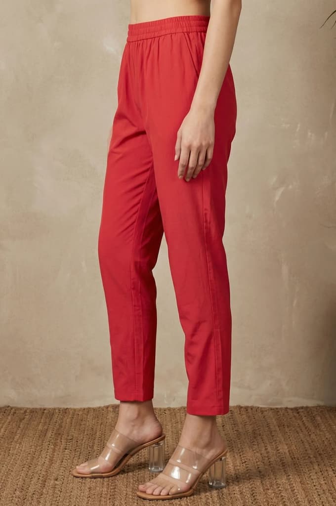 Red Solid Rayon Straight Fit Ankle Length Mid Rise Pants — XS