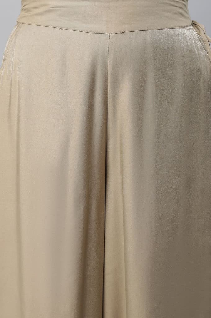 Gold Solid Flared Rayon Culottes With Slip On Closure — photo 6
