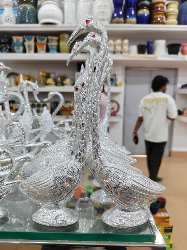 Swan Statue | Glass | White | Decorative