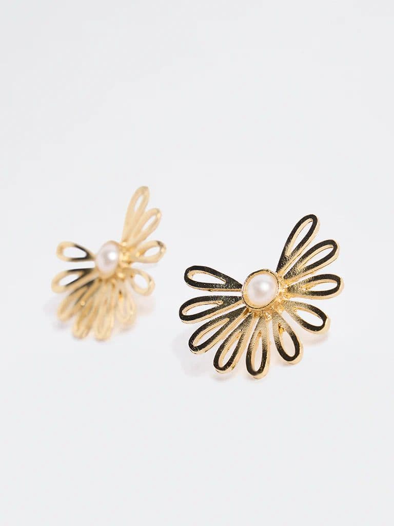 Westside Accessories Gold Floral Stud Earrings — photo 3