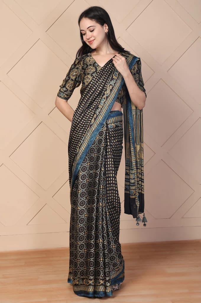 Black Tassels Saree with Unstitched Blouse — photo 2