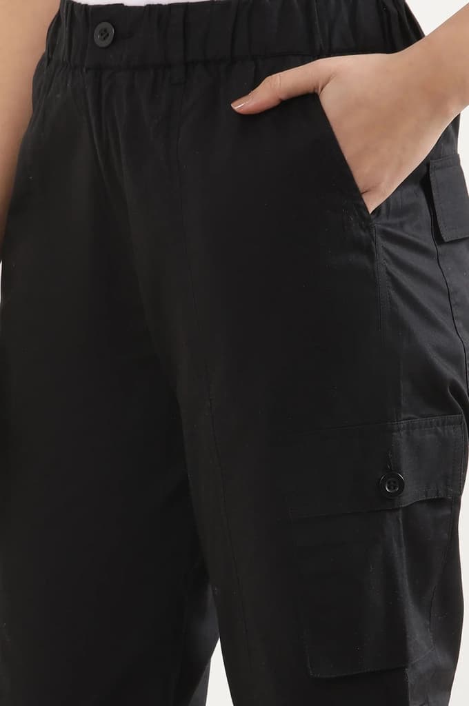 Black Solid Straight Fit Cotton Cargo Pants With Elasticated Waist — photo 7