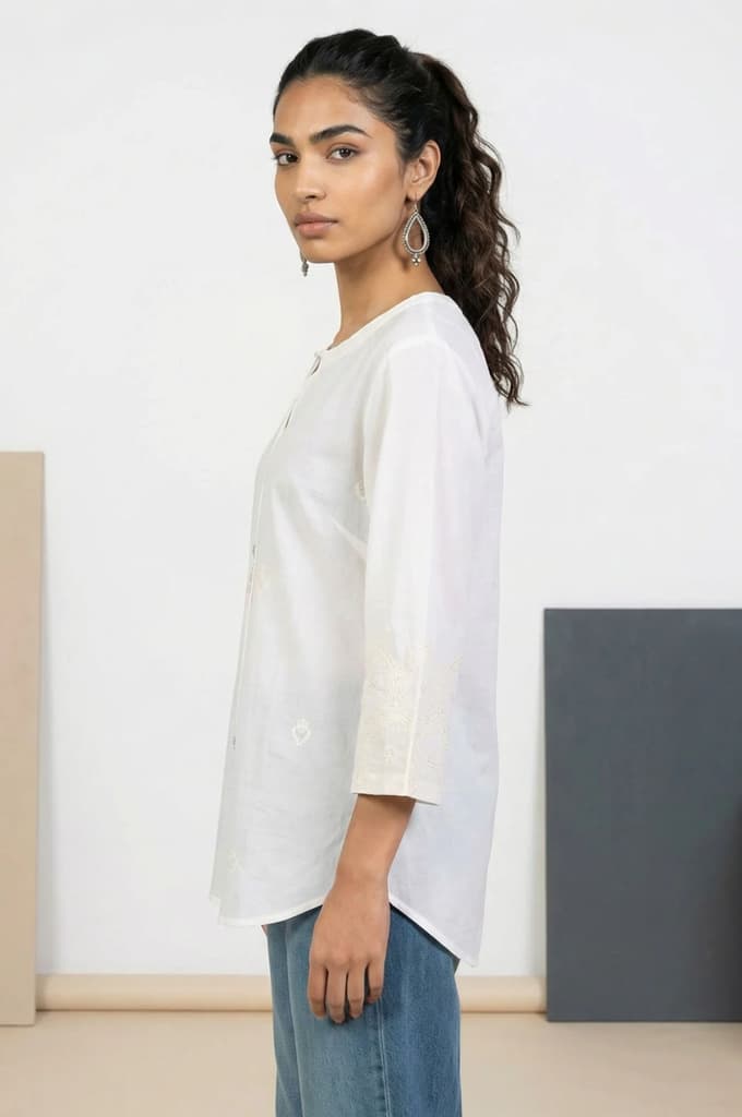 White Embroidered Pure Cotton Straight Top — photo 3