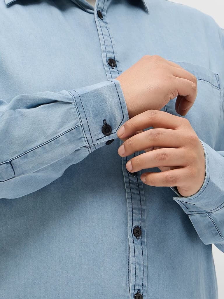 Plus Men's Ice Blue Regular Fit Full Sleeve Solid Denim Shirt — photo 6