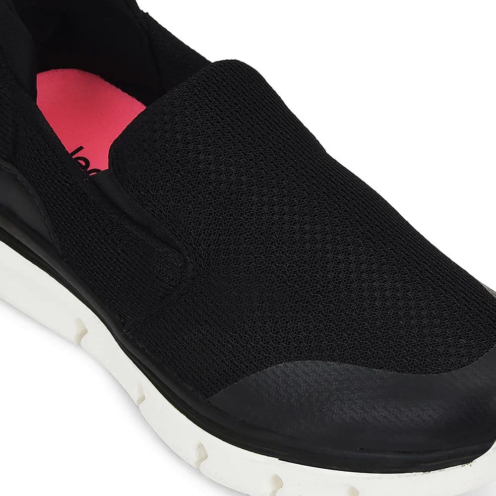 Leap7x Black Non Lacing Sports Walking Shoes For Women BRISBEN10E By Liberty — photo 5
