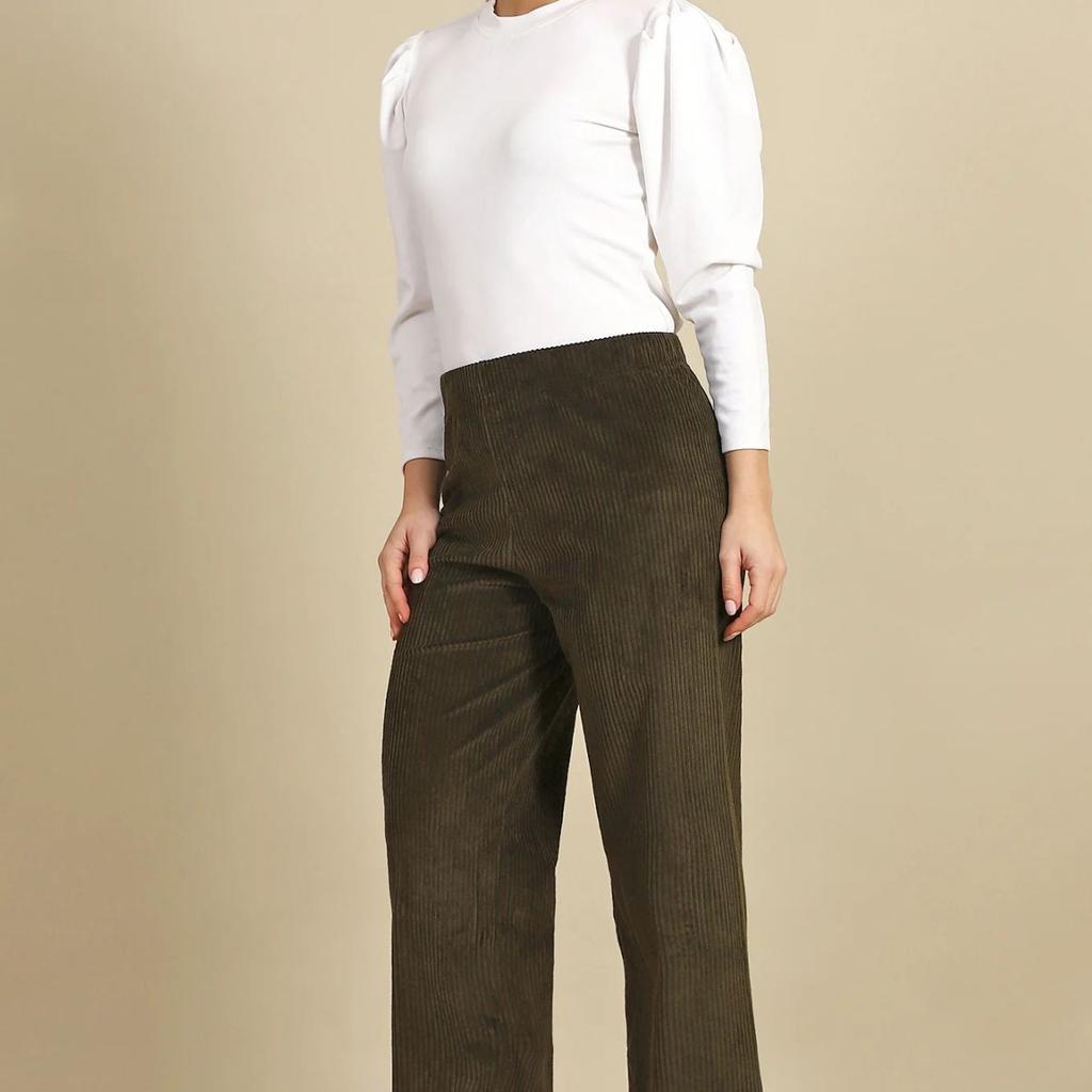 Dark Green Solid Straight Fit Cotton Pants