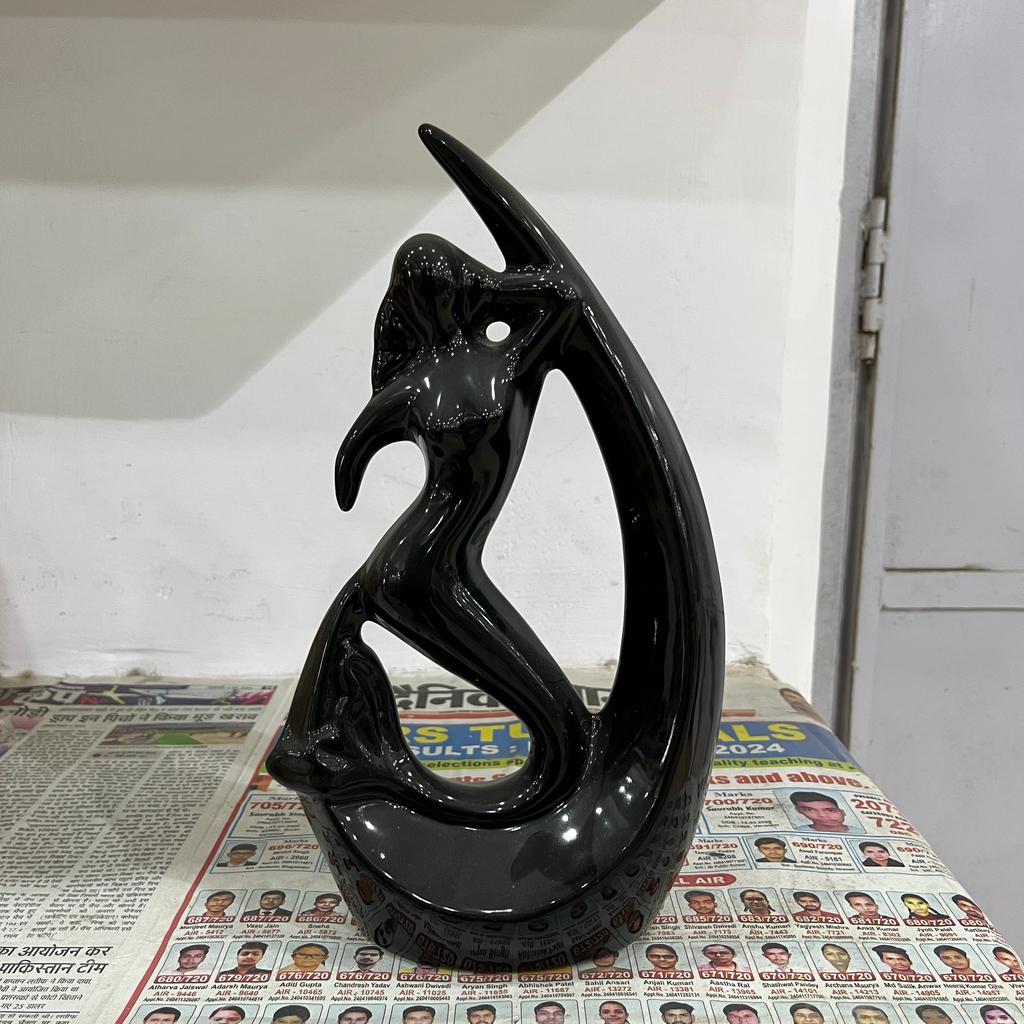 Black Cat Statue | Sculpture | Glass | Black