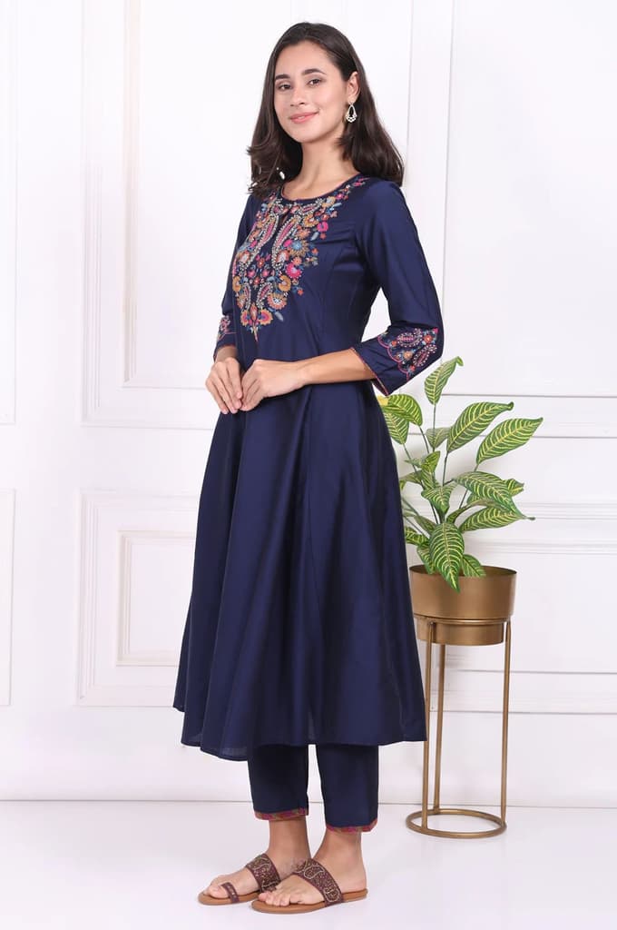 Navy Blue Embroidered Straight Kurta and Pants Co-ord Set — photo 4