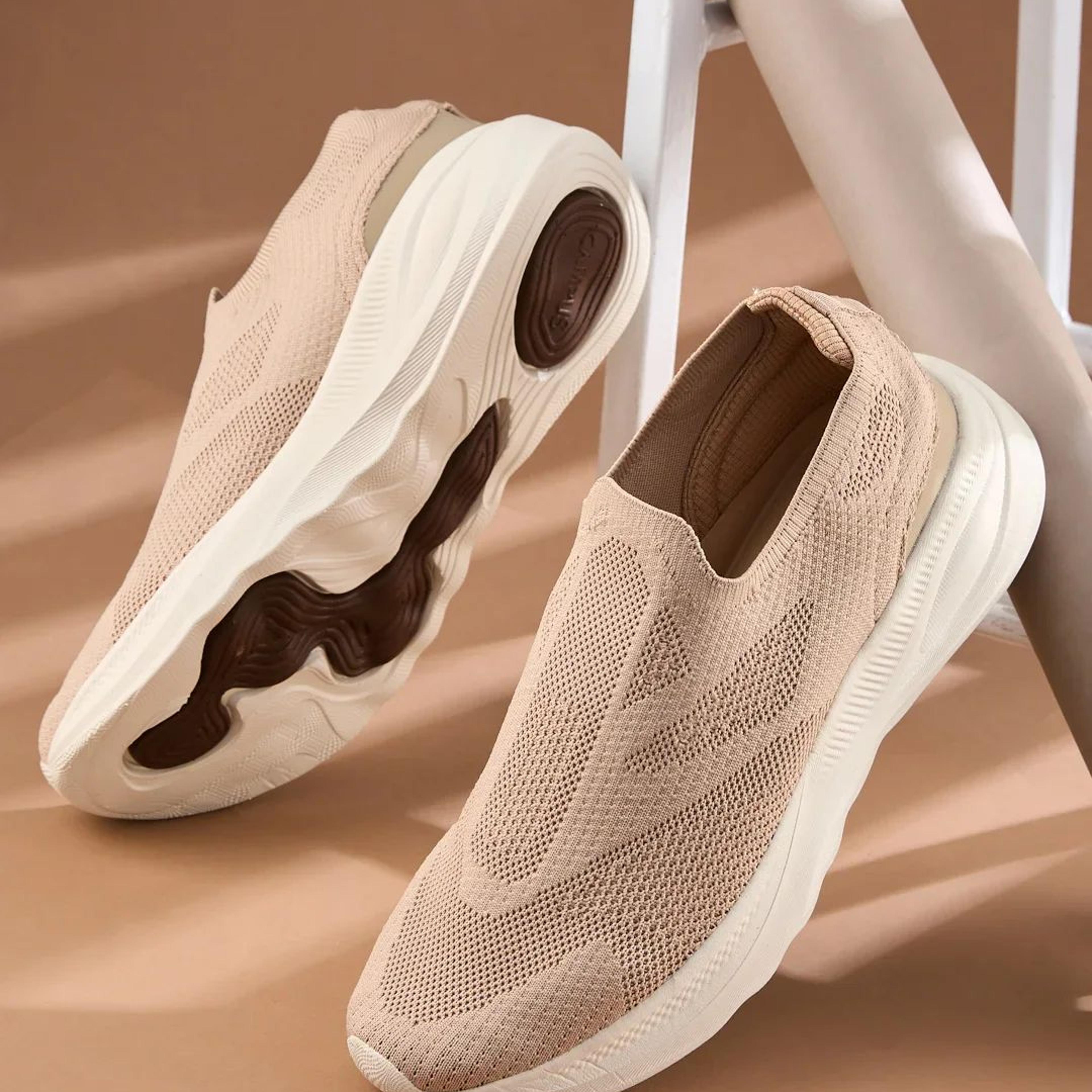 JETRA Beige Men's Walking Shoes